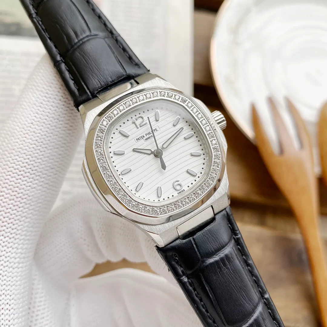 【Foreign trade import】💰2400! PATEK PHILIPPE [Patek Philippe] Nautilus Goddess Simple Three-hand Watch has a unique and charming design. It is a sublimation of perfect craftsmanship and is an exclusive watch for women. Equipped with a fully automatic mechanical movement, 316 stainless steel case, strap, and original pin buckle. Extreme luxury watch, 18K white gold Swarovski diamonds, crystal mirror, 50 meters waterproof, strong luminous, strong luminous, size: 35mm thick 11mm